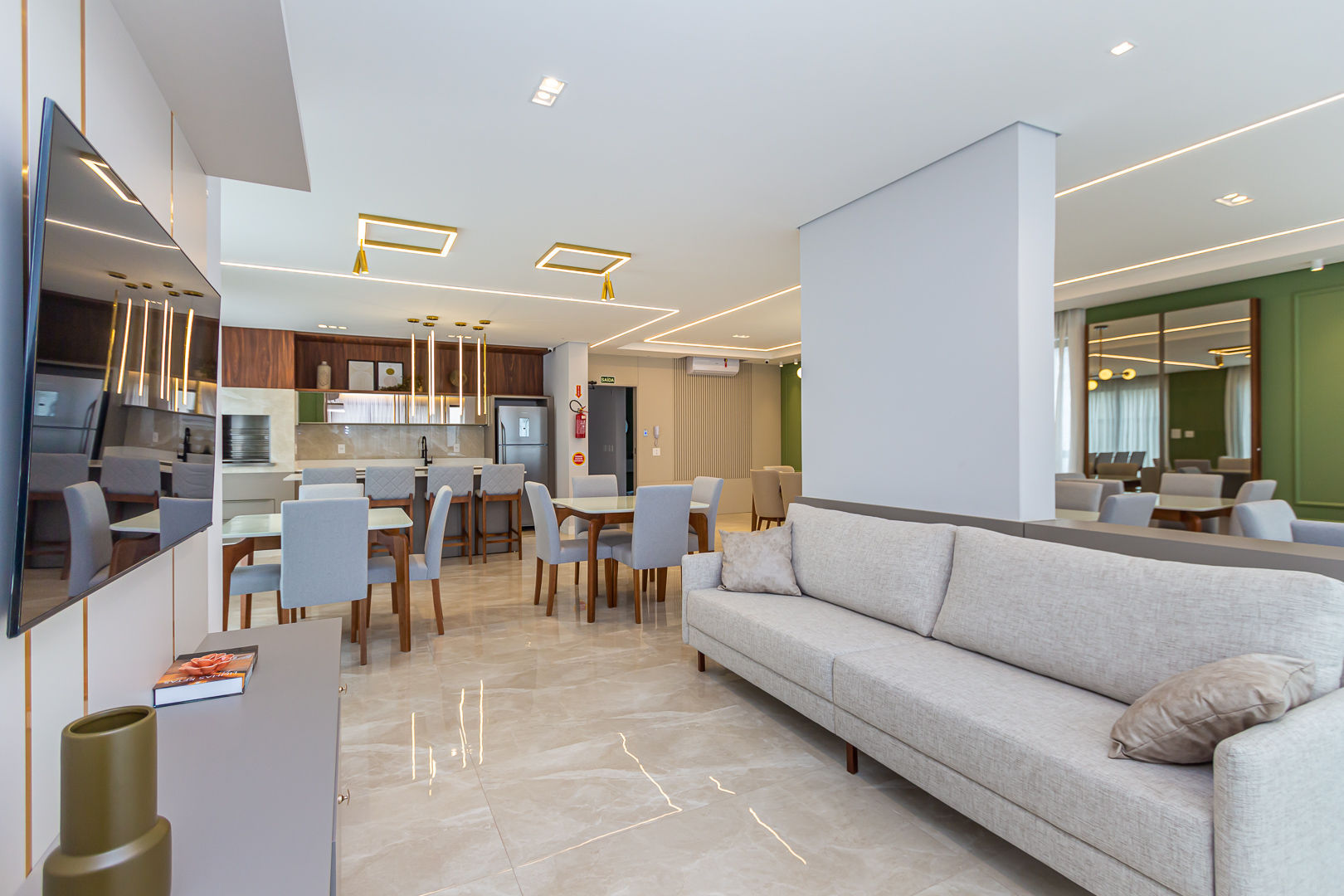 Venda de Apartamento no Costa Esmeralda Residence