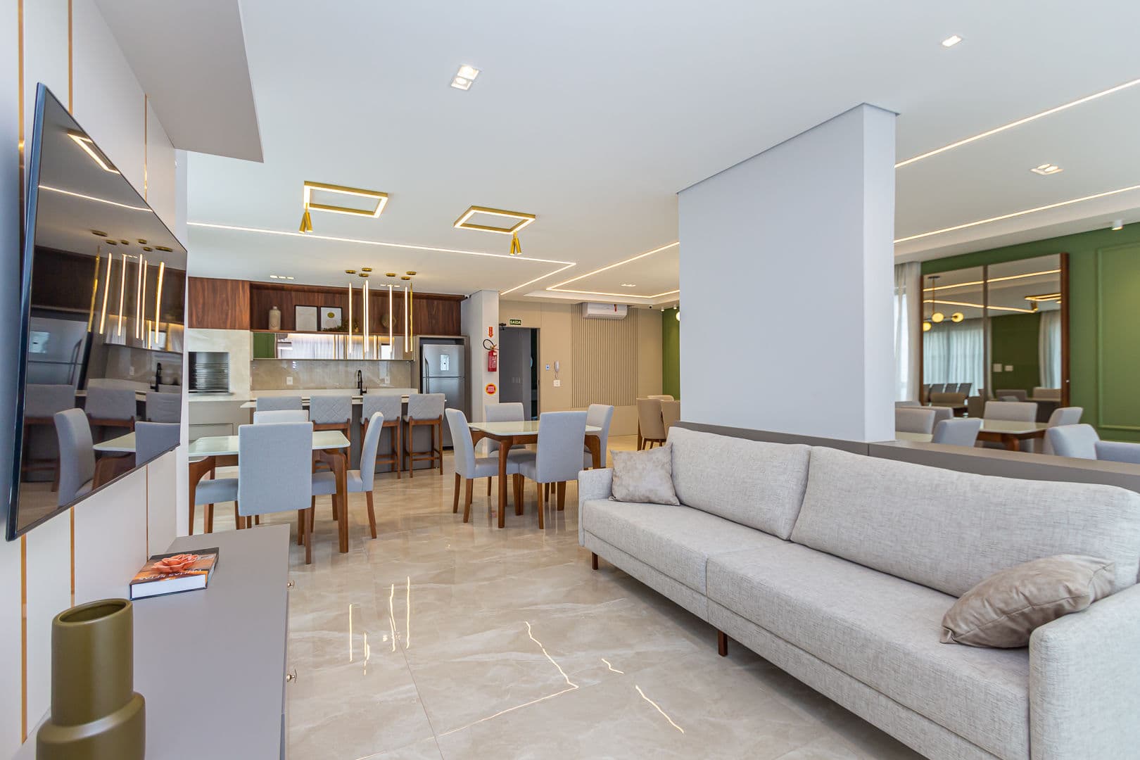 Venda de Apartamento no Costa Esmeralda Residence
