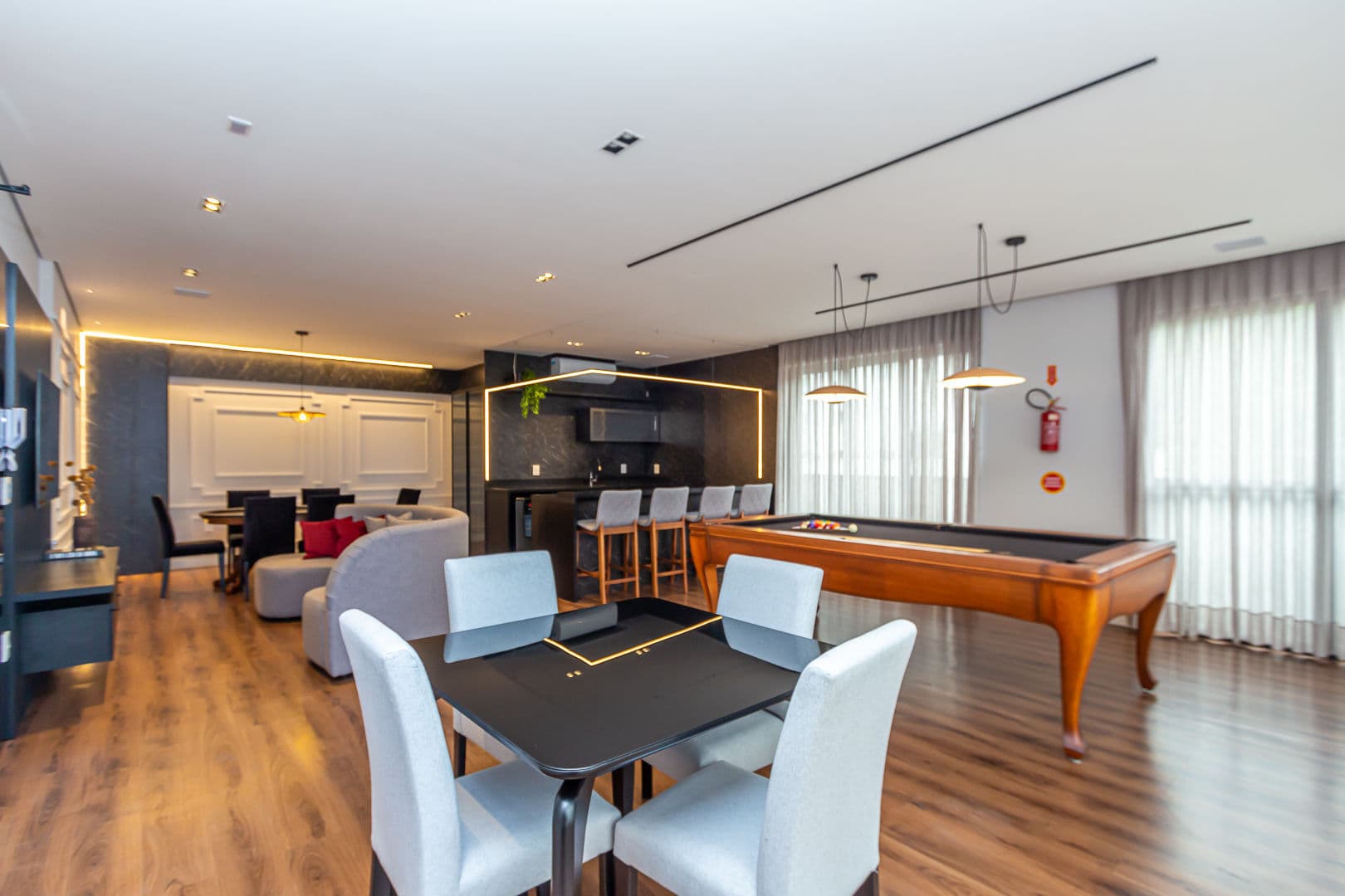 Venda de Apartamento no Costa Esmeralda Residence