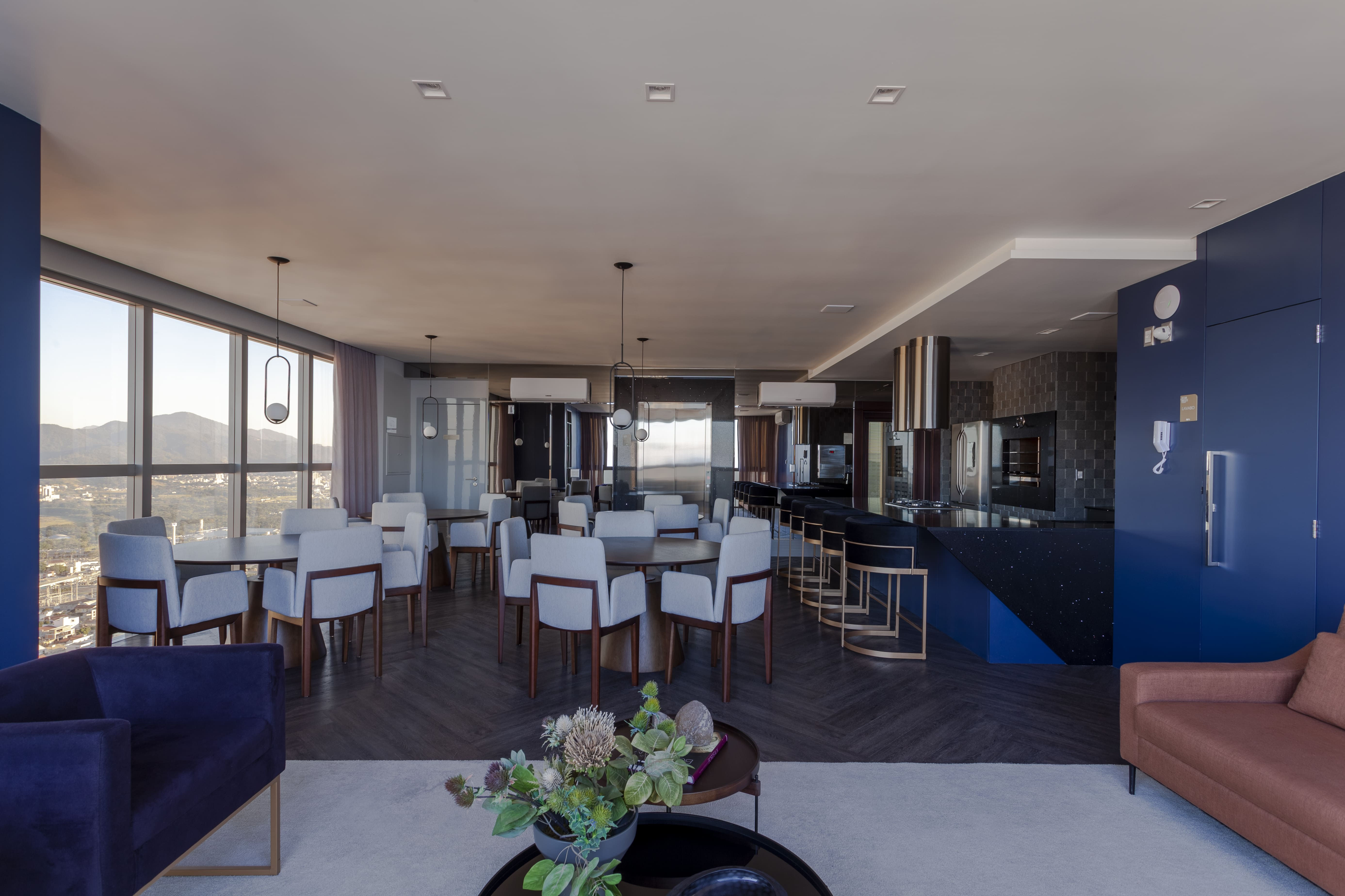 Venda de andar alto no Residencial Ocean Breeze Residence