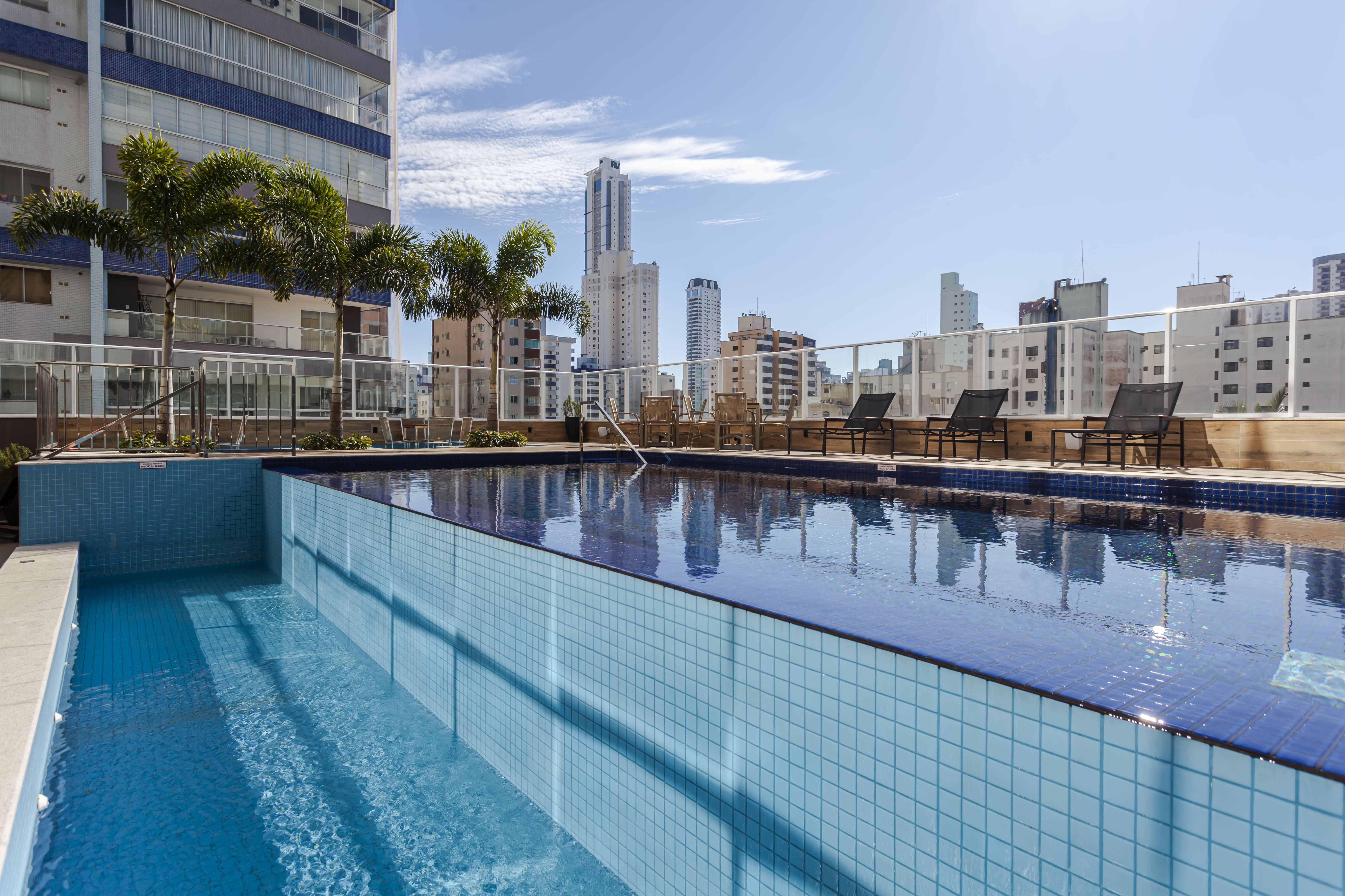Venda de andar alto no Residencial Ocean Breeze Residence