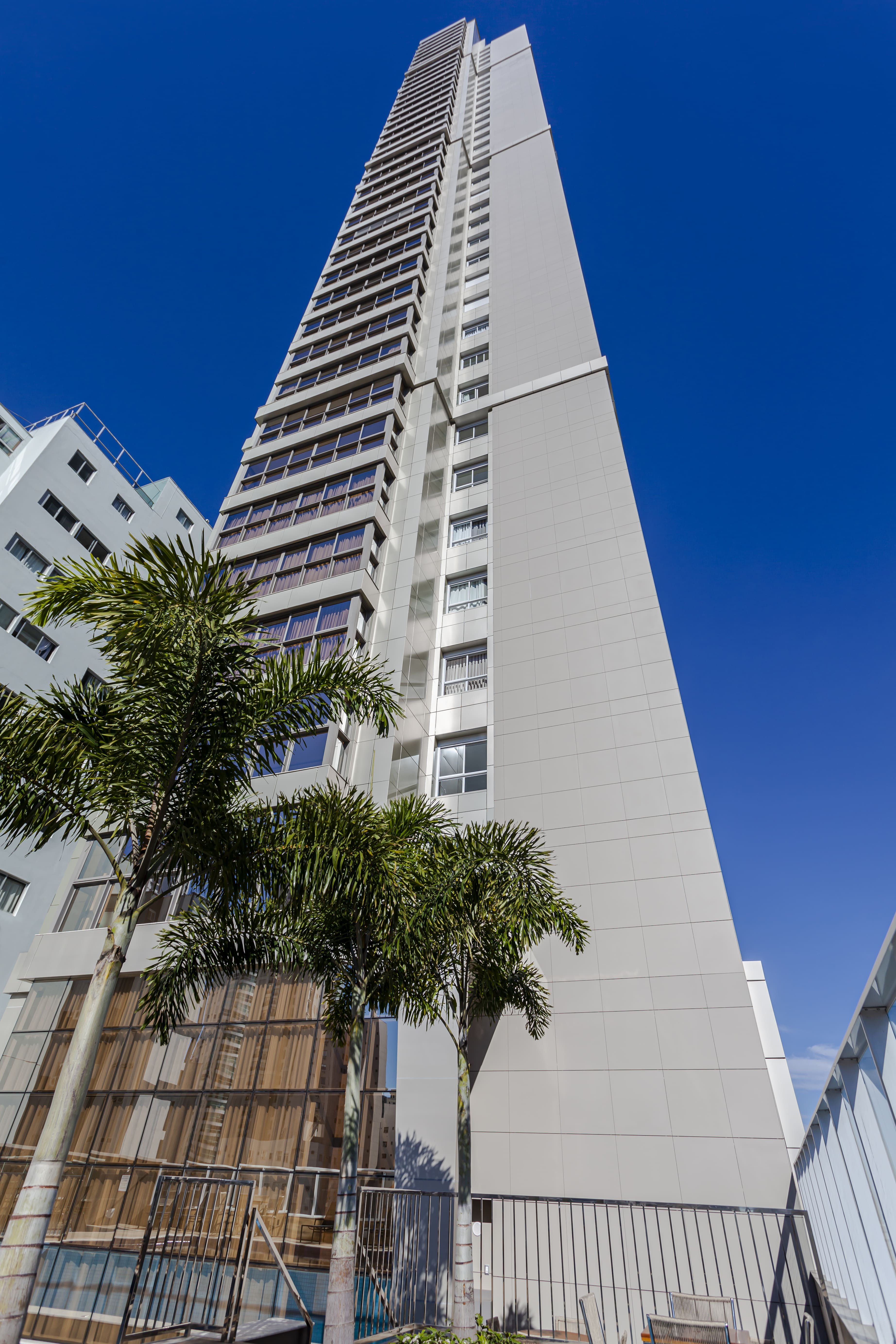 Venda de andar alto no Residencial Ocean Breeze Residence