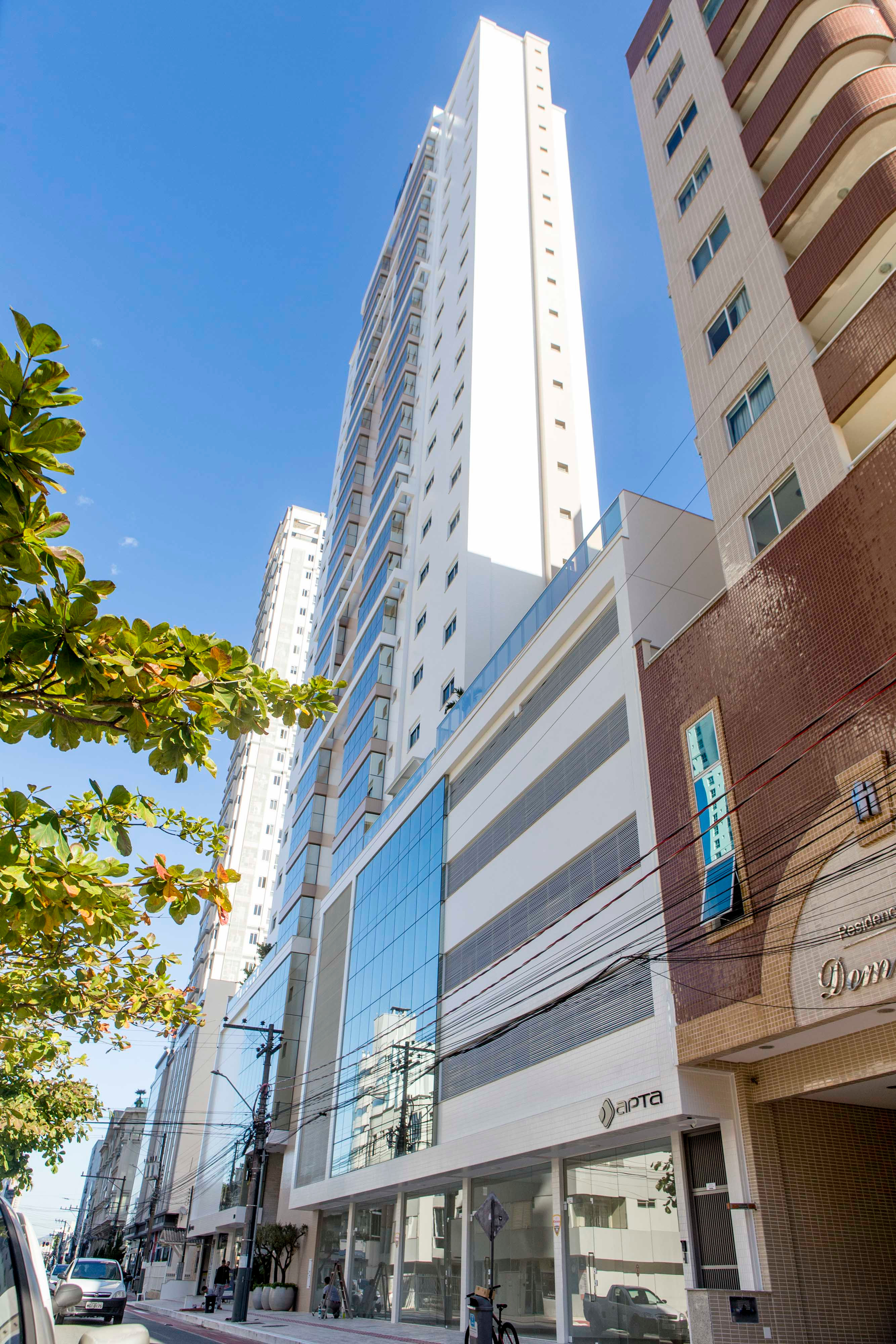 Venda de andar alto no Exuberance Residence