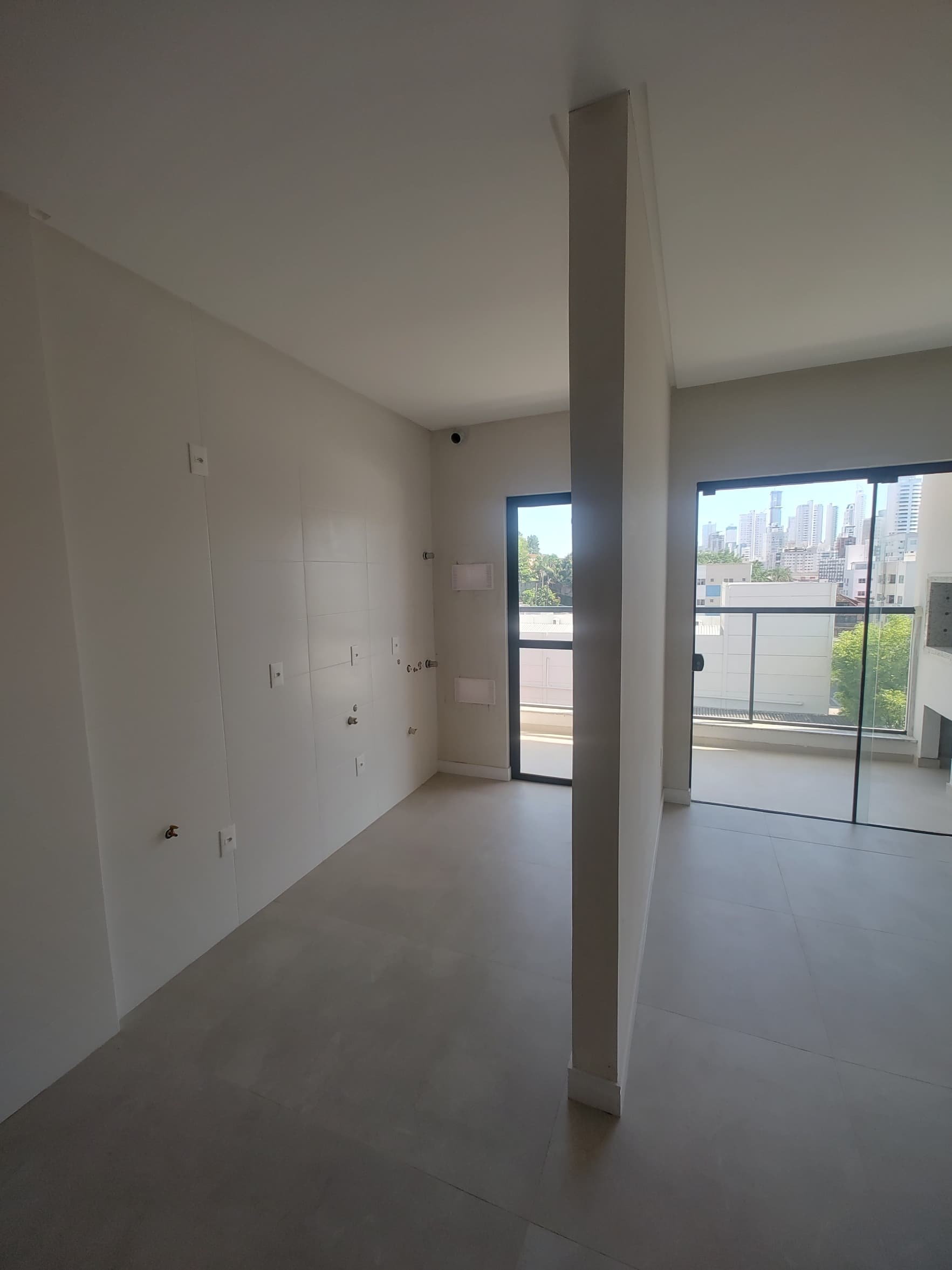 Apartamento à Venda no Plaza Viena