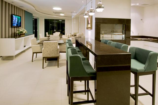 Apartamento no Lorena Cristina Residence