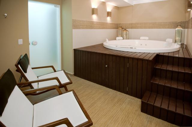 Apartamento no Lorena Cristina Residence