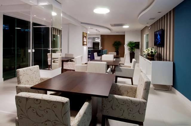 Apartamento à Venda no Lorena Cristina Residence