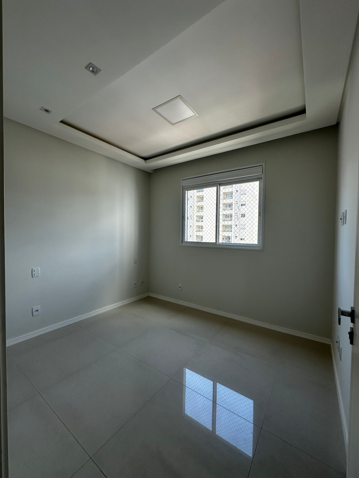 Venda de andar alto no Torre Esmeralda Residencial