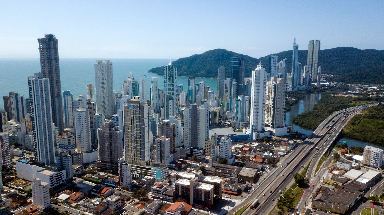 Andar alto no Azure Residence