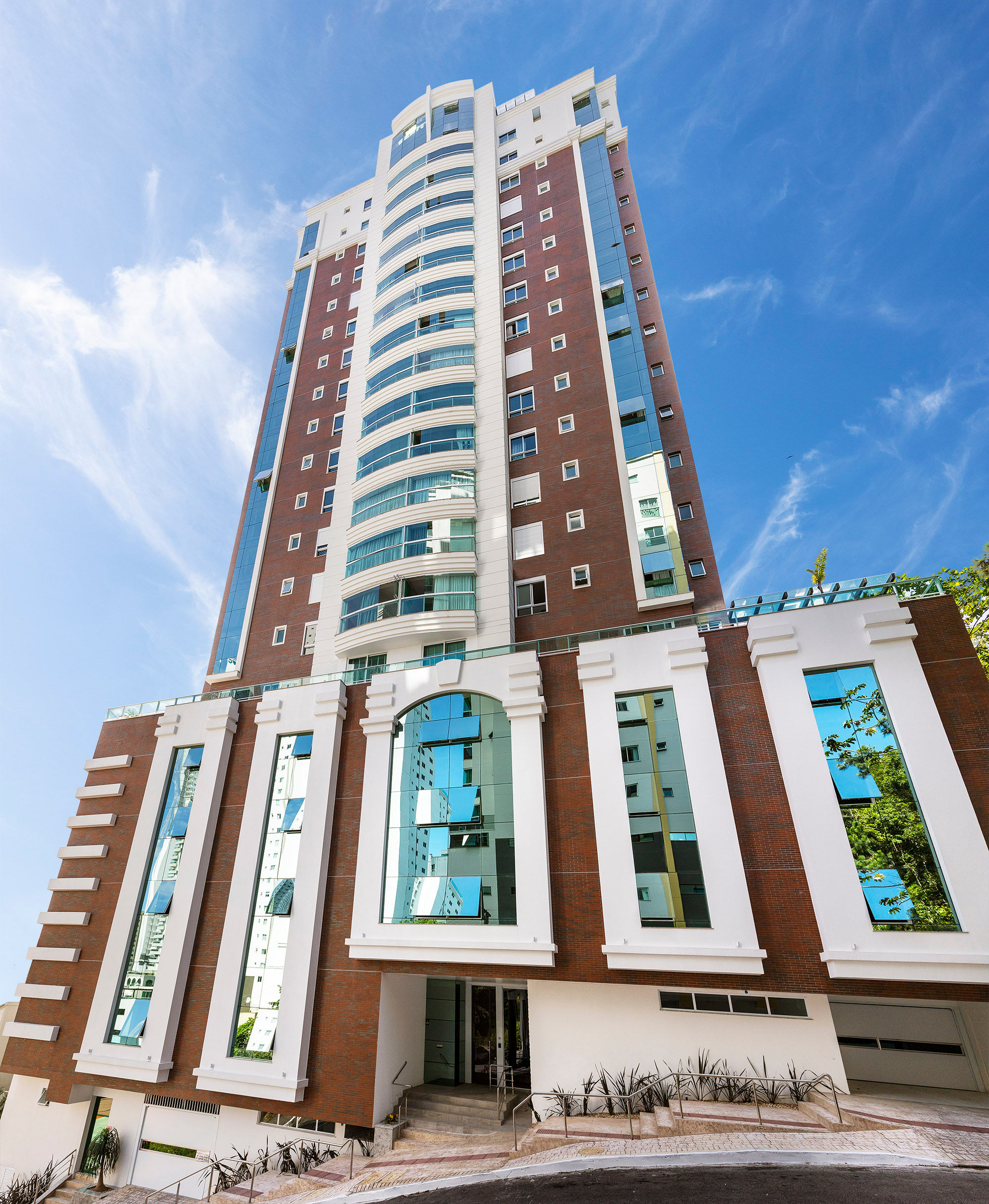 Andar alto no Edifício Carmel Vista Alta