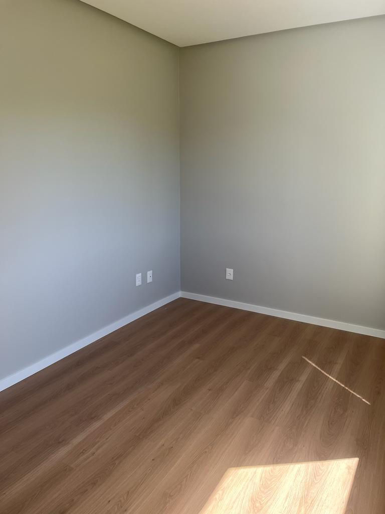 Venda de Casa no Residencial Versailles em BC